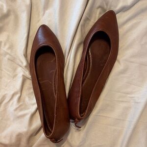 Frye Regina Women’s 6.5 Brown Leather Flats Pointed Toe